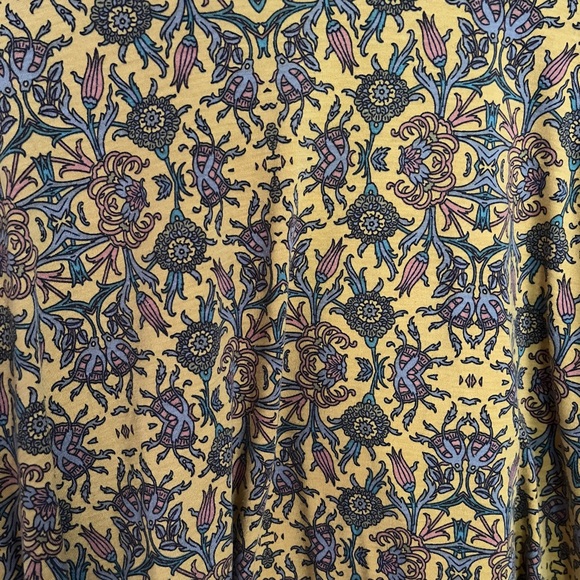 Lularoe size large floral print perfect tee - Picture 4 of 5